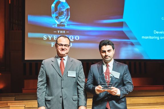 Meisam DABIRI HAVIGH ULB-VUB Syensqo award 2026 laureate with Thomas Canova.jp Meisam DABIRI HAVIGH ULB-VUB Syensqo award 2026 laureate with Thomas Canova.jp